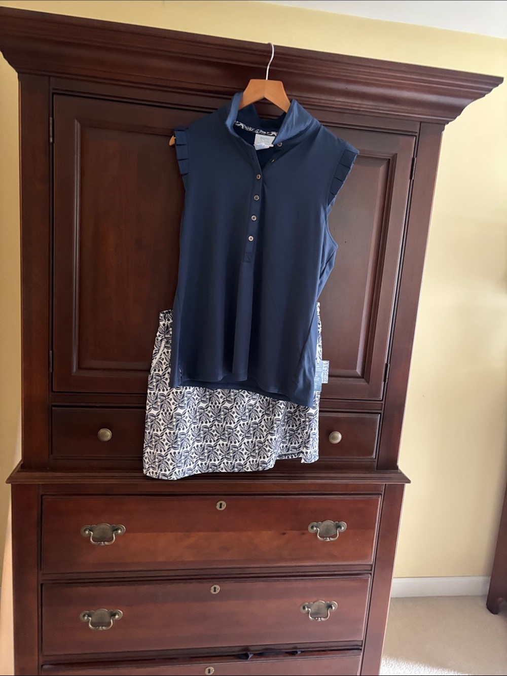 Sigrid Olsen Navy Sleeveless Polo Top with White & Navy Printed Skort